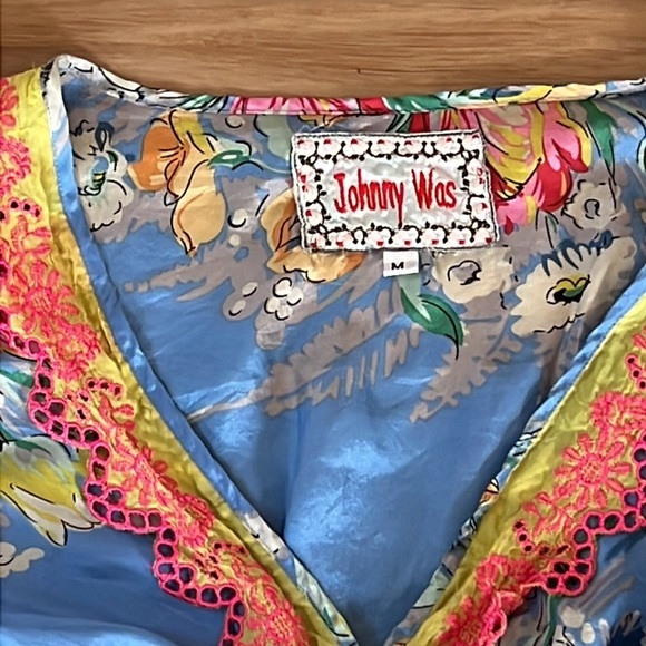 Johnny Was blouse excellent condition. Sz m - Picture 2 of 4